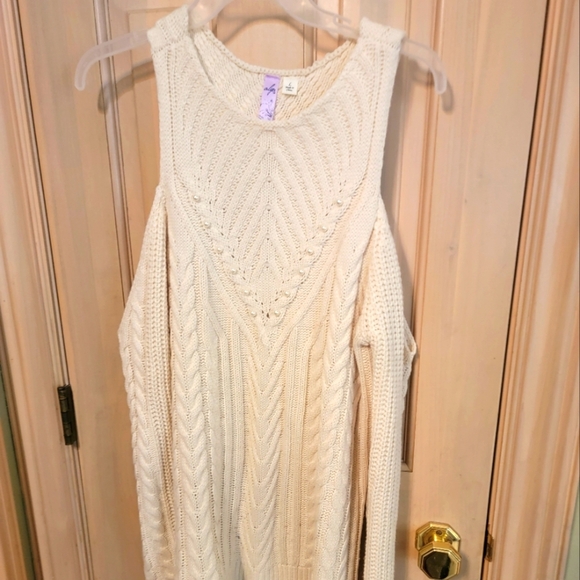 Alya Sweaters - Misses L Alya off white pearl pretty soft Winter sweater Open Shoulders Femine